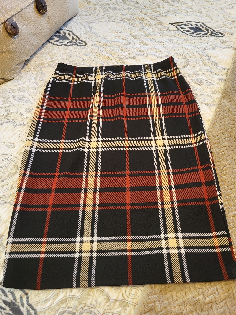 Black & Red Plaid Pencil Skirt - Women